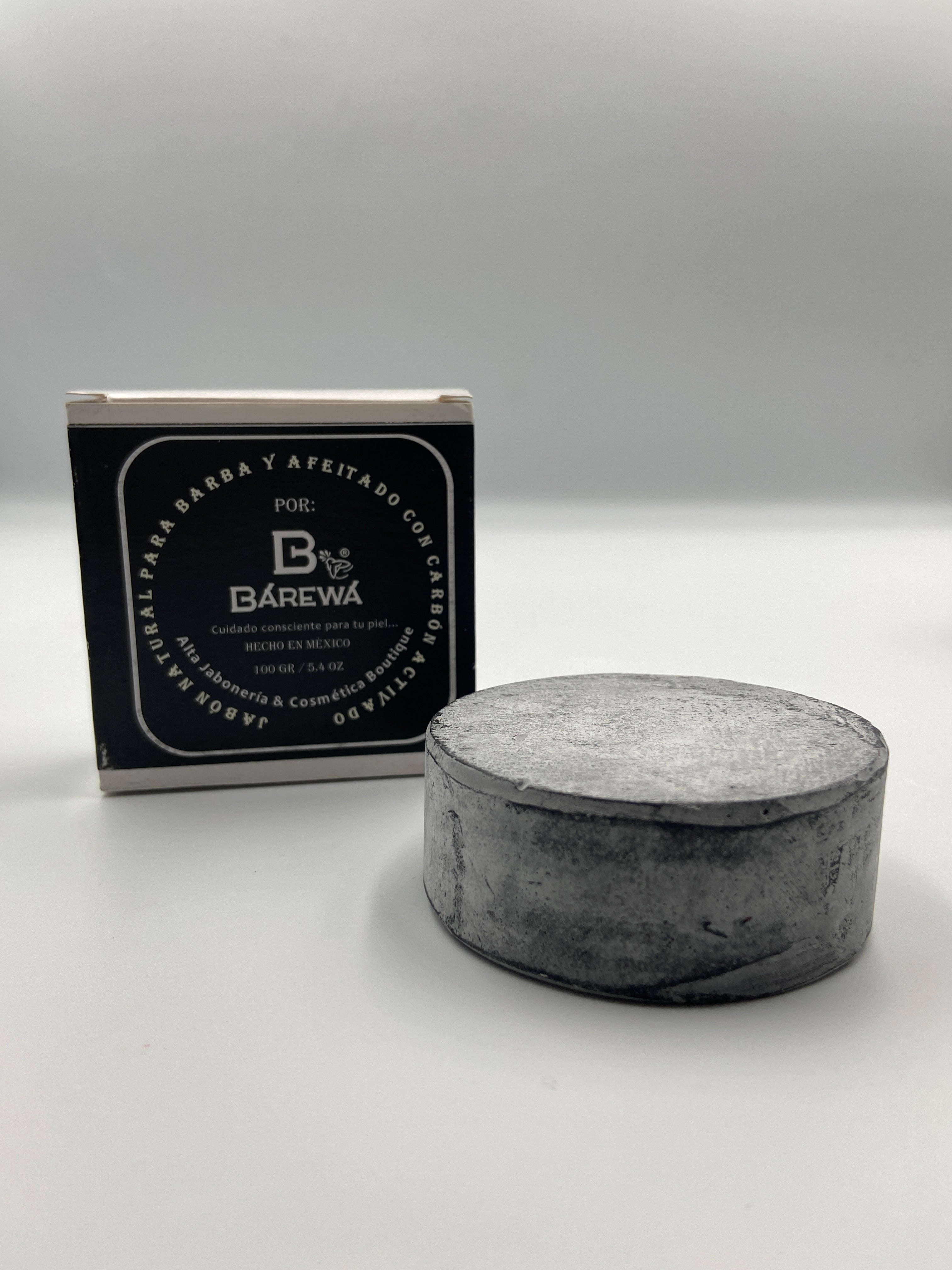 Jabón para barba y afeitado con carbón activado