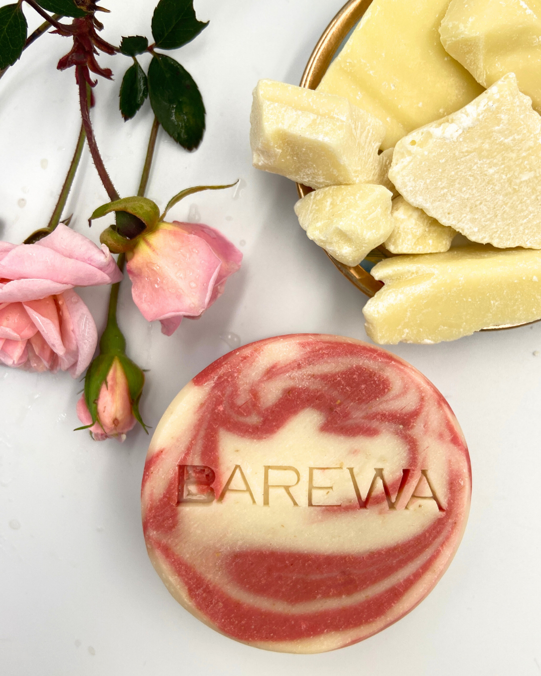 Jabón de chocolate y rosas.