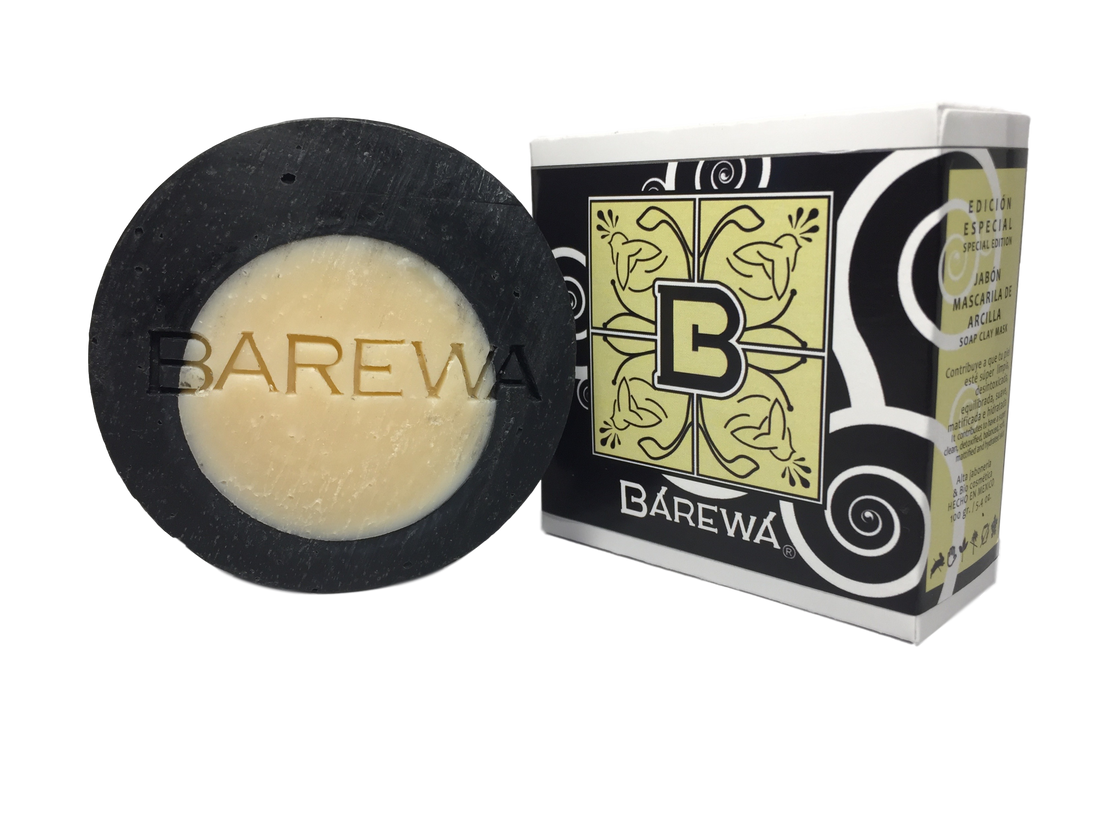Mascarilla de arcilla blanca y negra en jabón