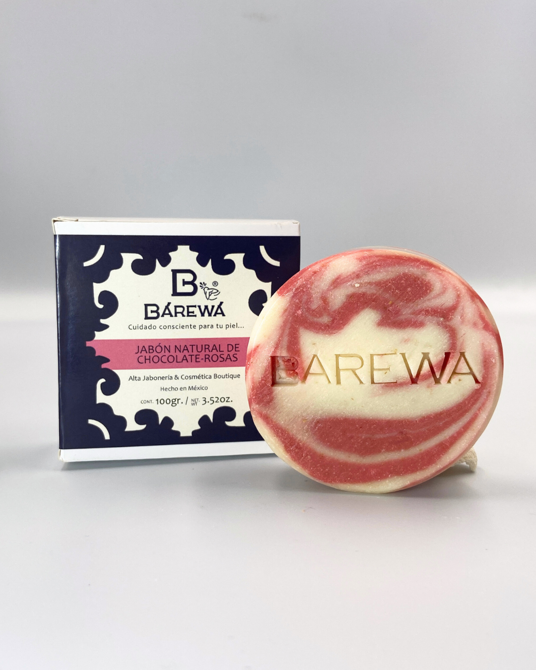 Jabón de chocolate y rosas.